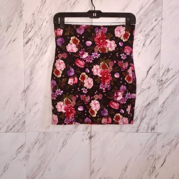 4/$30 Forever 21 Floral Stretch High Waist Mini Skirt SZ S - Picture 1 of 4